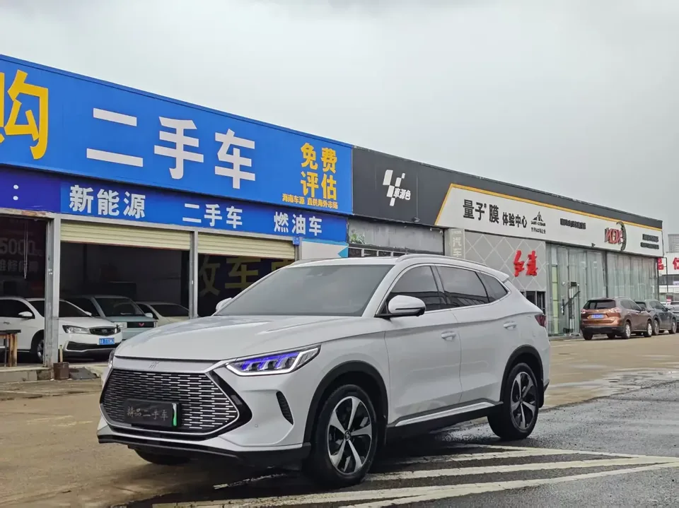 BYD Song PLUS DM Song PLUS DM 2021 DM-i 110KM 2WD Flagship 2023 — photo 1, buy with delivery to Moscow