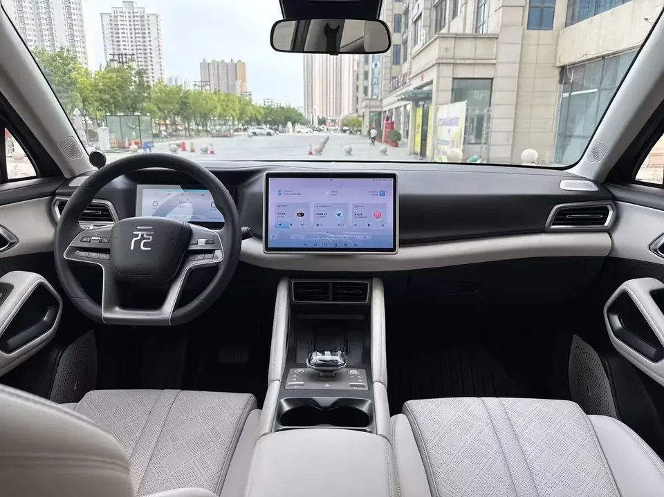 BYD Yuan Up Yuan UP 2024 401KM Leading Type 2025 — thumbnail 4