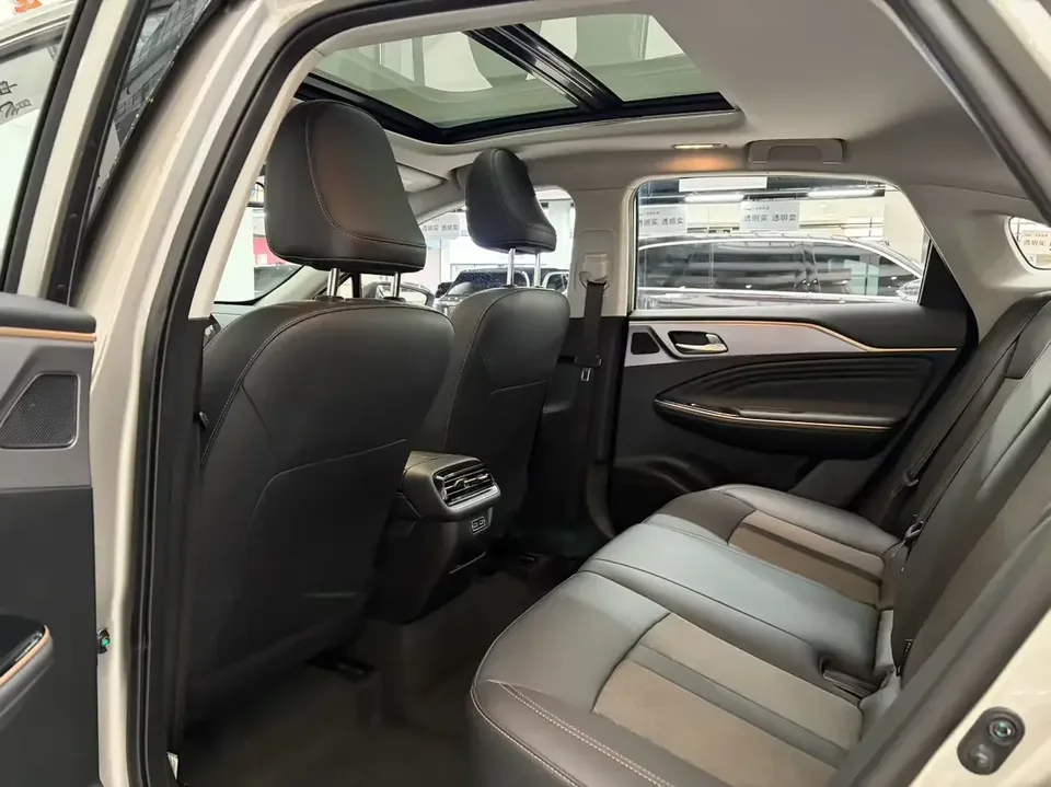 AION S AIONS 2025 Plus Comfort Edition 53.2kWh 2025 — thumbnail 3