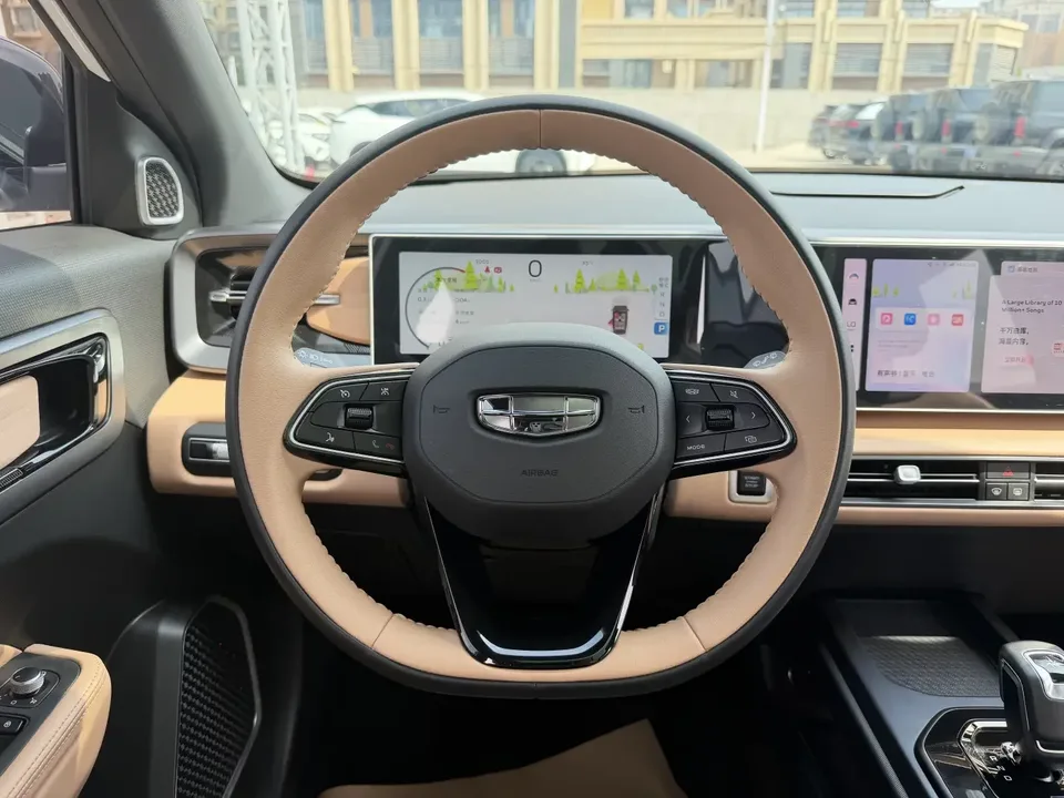 Geely ICON Geely ICON 2023 1.5TD Chocolate Chocolate Edition 2024 — thumbnail 4
