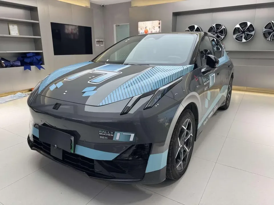 Lynk & Co Z20 Lynk & Co Z20 2025 530km rear-wheel drive Max 2024 — photo 1, buy with delivery to Moscow