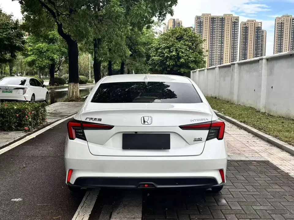Honda Integra Style 2023 240TURBO CVT Smart Edition 2023 — thumbnail 2