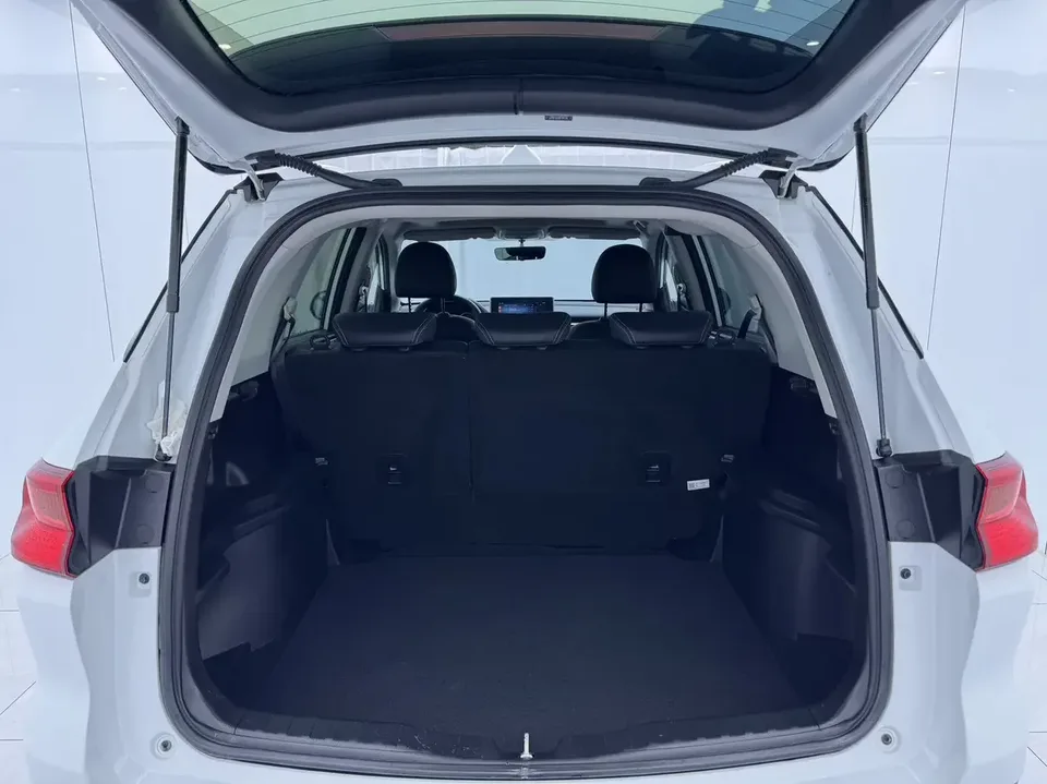 Haval M6 Haval M6 2021 PLUS 1.5T DCT Luxury Intelligent Connection 2022 — thumbnail 5