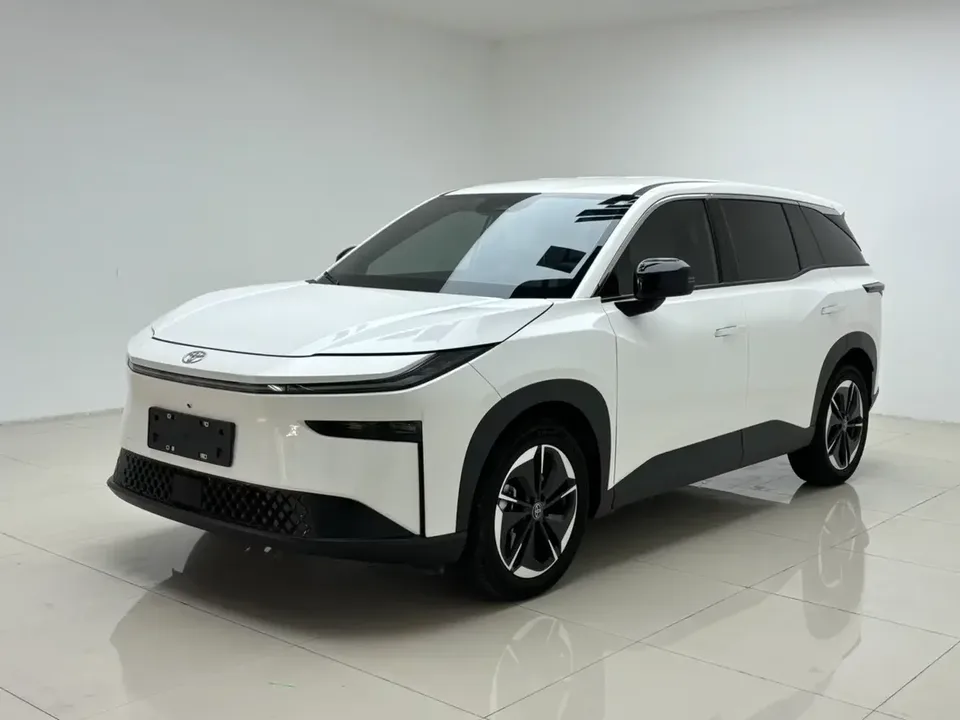 Toyota Bozhi 3X Bozhi 3X 2025 520 Pro 2025 — photo 1, buy with delivery to Moscow