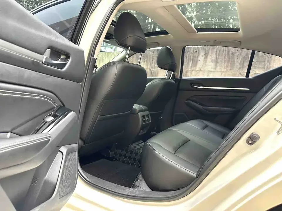 Nissan Altima Sound of nature 2021 2.0L XL Upper AD1 Smart Driving Edition 2023 — thumbnail 3