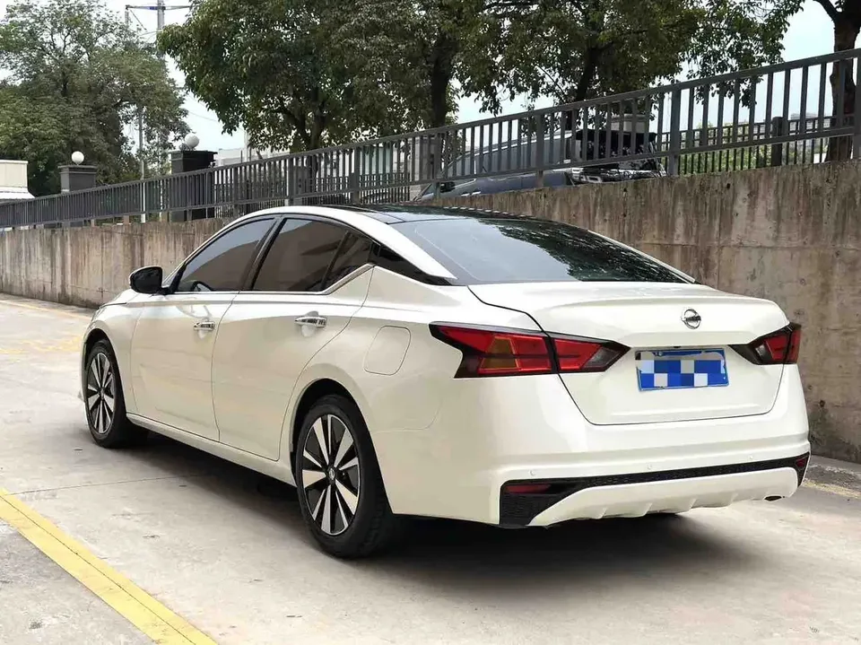 Nissan Altima Sound of nature 2021 2.0L XL Upper AD1 Smart Driving Edition 2023 — миниатюра 4