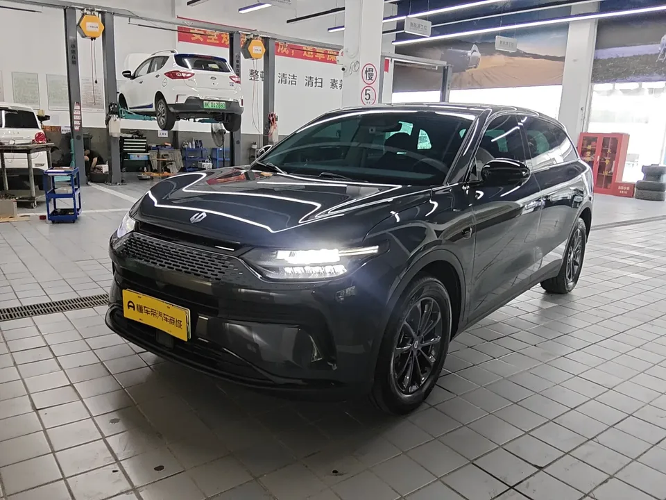 Leapmotor Zero running C11 Zero running C11 2023 Extended Range 180 Comfort Edition 2024 — photo 1, buy with delivery to Moscow
