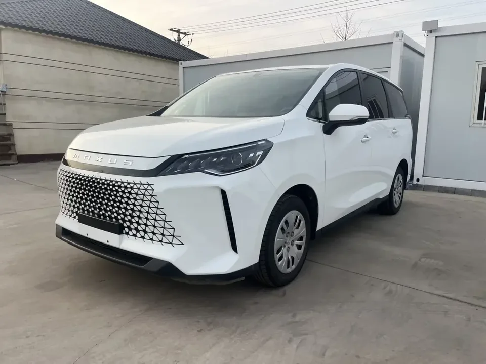 Datong Maxus G50 Maxus G50 2024 PLUS 1.5T Automatic Happiness Recommended Honor Edition 2025 — photo 1, buy with delivery to Moscow