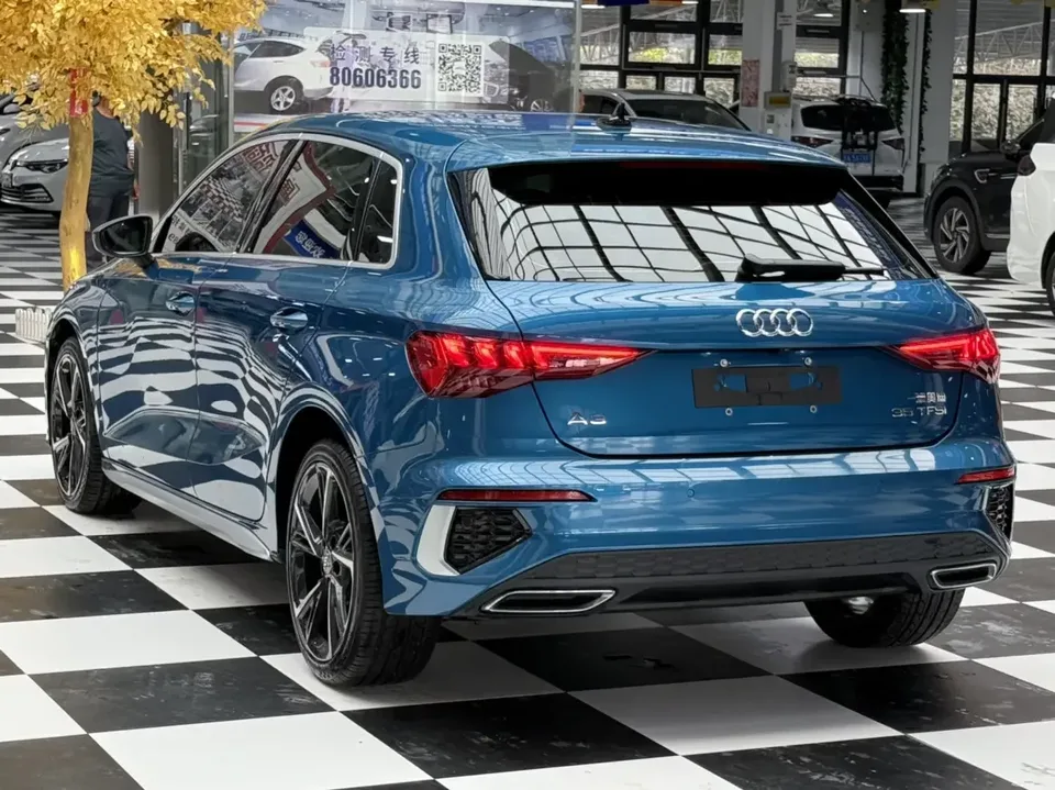 Audi A3 Audi A3 2021 Sportback 35 TFSI Stylish and sporty 2022 — thumbnail 4