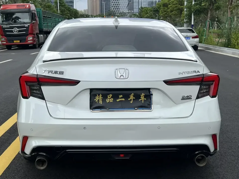 Honda Integra Style 2023 HATCHBACK 240TURBO CVT Phantom Night Deluxe Edition 2023 — thumbnail 2