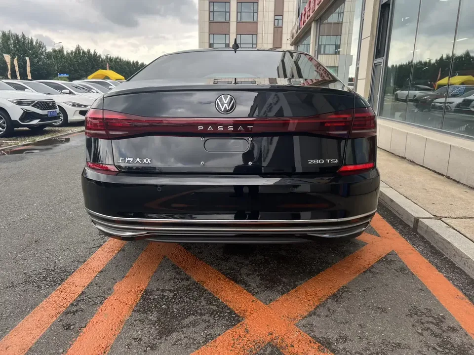 Volkswagen Passat Passat 2023 Modified 280TSI Elite Edition 2023 — thumbnail 2