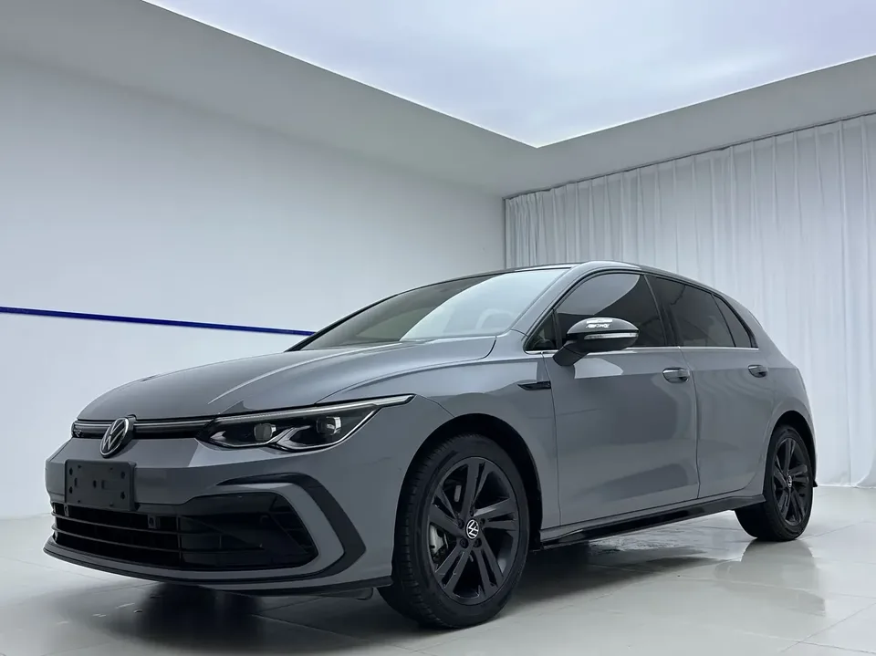 Volkswagen Golf golf 2023 280TSI DSG R-Line Lite 2023 — photo 1, buy with delivery to Moscow