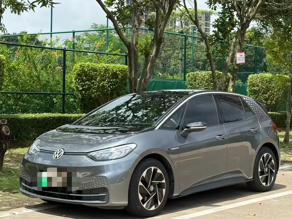 Volkswagen ID.3 Volkswagen ID.3 2022 Pure Smart Edition 2023 — photo 1, buy with delivery to Moscow