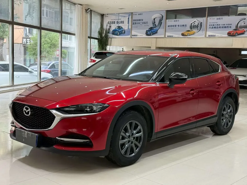 Mazda CX-4 Mazda CX-4 2021 2.0L 2WD Blue Sky Premium Edition 2022 — photo 1, buy with delivery to Moscow
