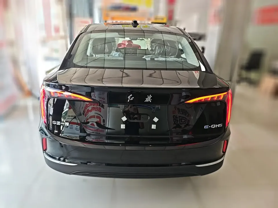 Hongqi E-QM5 Hongqi E-QM5 2025 500KM Travel Edition 2025 — thumbnail 2