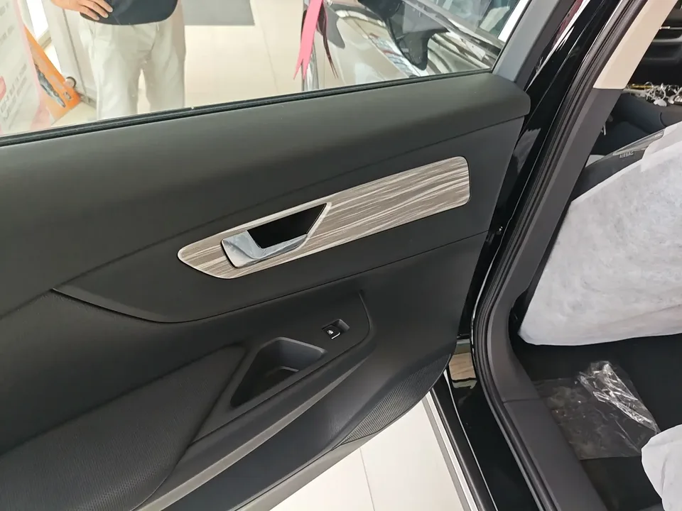 Hongqi E-QM5 Hongqi E-QM5 2025 500KM Travel Edition 2025 — thumbnail 5