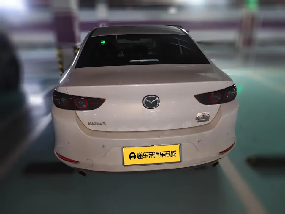 Mazda Axela Mazda3 Angkesela 2023 2.0L Automatic Premium Edition 2024 — thumbnail 2