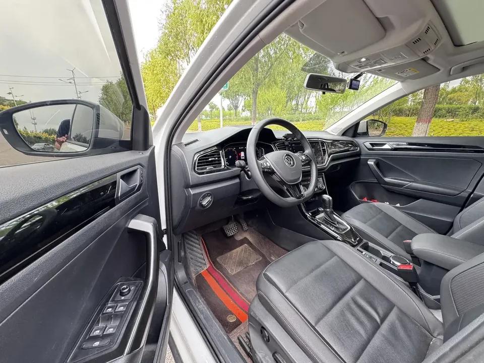 Volkswagen T-Roc TANG 2022 280TSI DSG 2WD Comfort PLUS 2023 — thumbnail 3