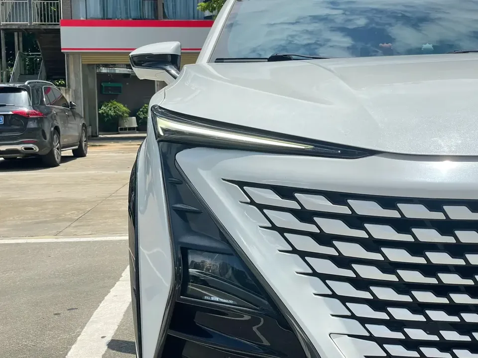 Changan UNI-T Changan UNI-T 2023 Second generation 1.5T premium model 2023 — thumbnail 3