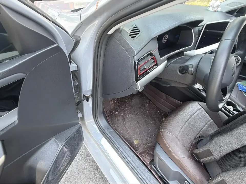 Volkswagen Lavida Lavida 2023 280TSI DSG Starry Sky Edition 2023 — миниатюра 4