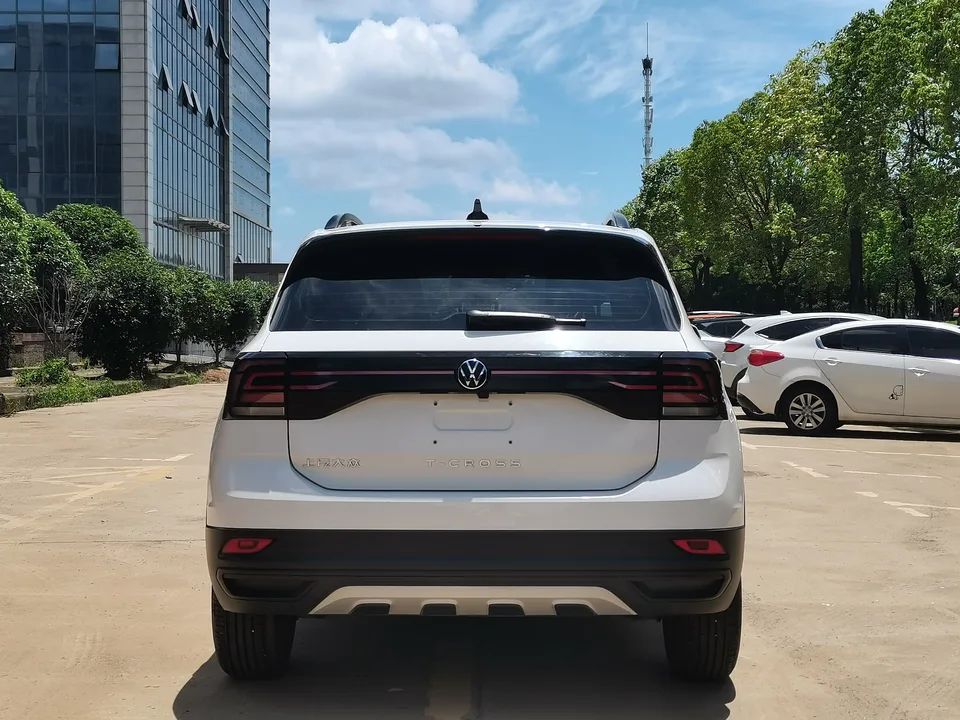 Volkswagen Tu Kai Tu Kai 2022 1.5L Automatic Fashion Edition 2022 — thumbnail 2