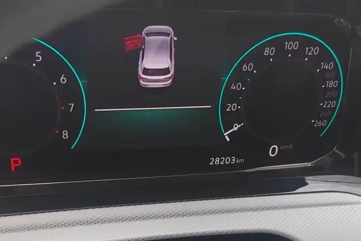 Volkswagen Golf golf 2023 200TSI DSG Pro 2023 — thumbnail 3