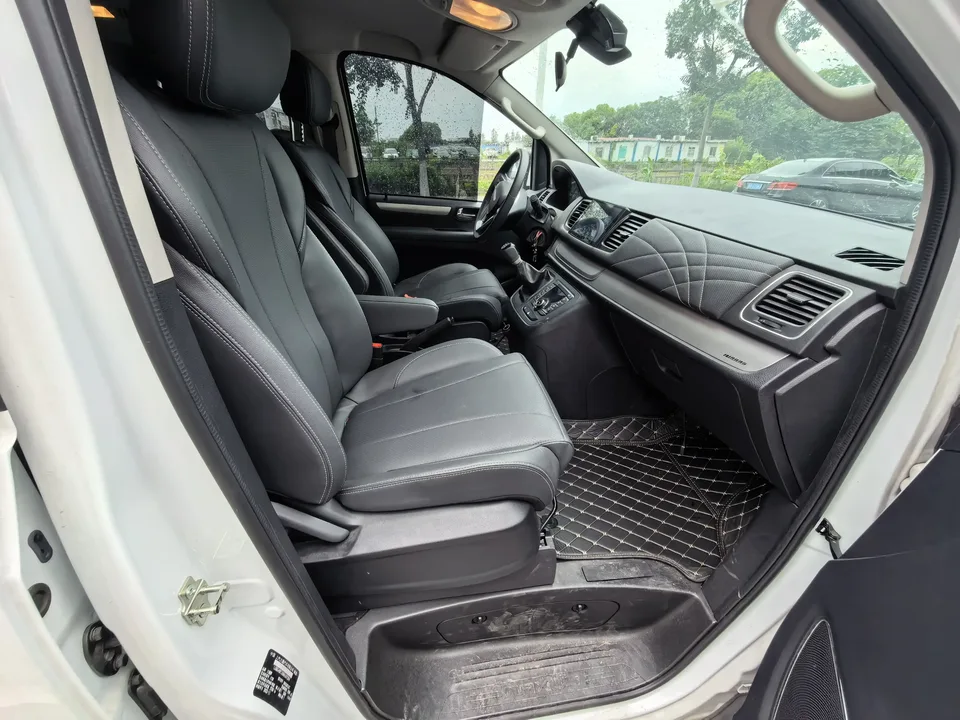 Datong Maxus G10 Maxus G10 2023 2.0L gasoline manual multi-function version 7 seats 2023 — thumbnail 3