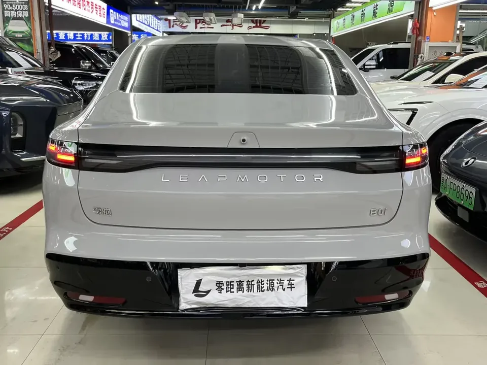 Leapmotor Leap running B01 Leap running B01 2025 550 Comfort Edition 2025 — thumbnail 2