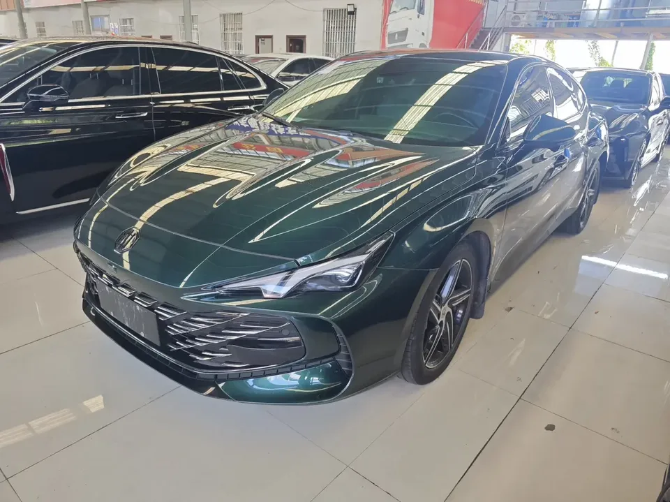 MG 7 MG7 2023 1.5T DCT Deluxe Edition 2023 — photo 1, buy with delivery to Moscow