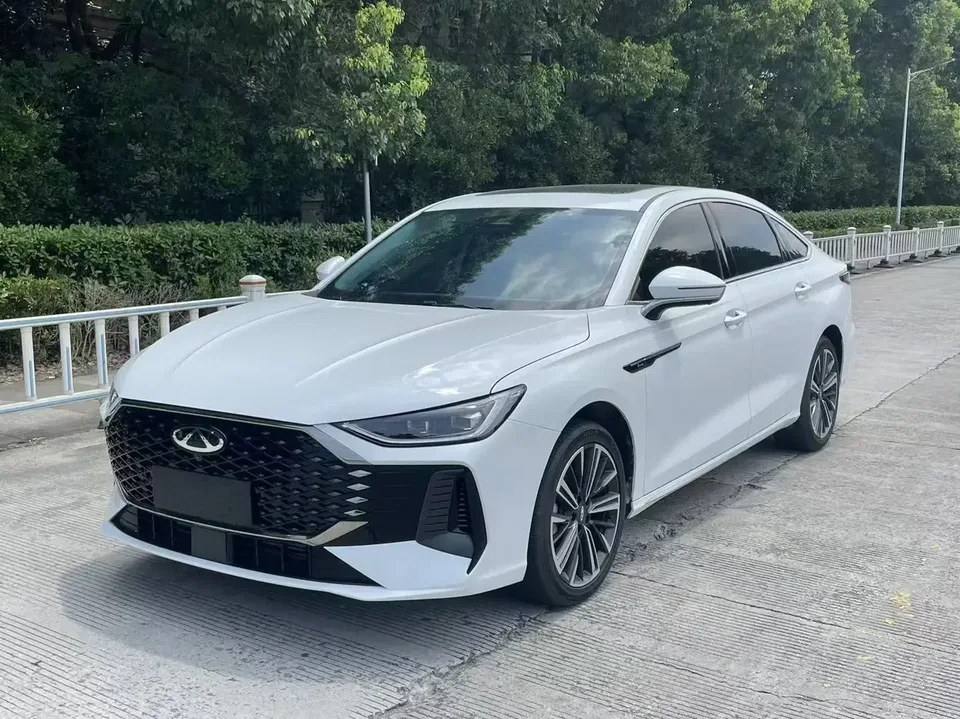 Chery Arrizo 8 PRO Arrizo 8 PRO 2025 1.6T DCT Luxury Model 2025 — photo 1, buy with delivery to Moscow