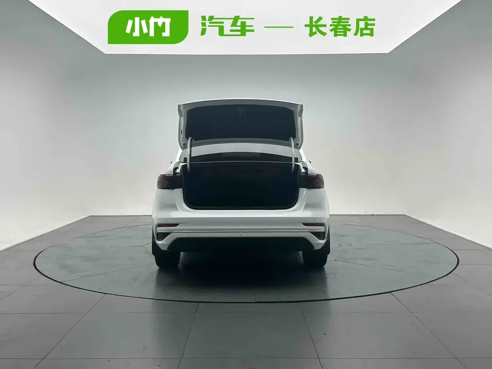 Geely Emgrand emgrand 2023 4th Generation Champion Edition 1.5L CVT Premium 2023 — thumbnail 4