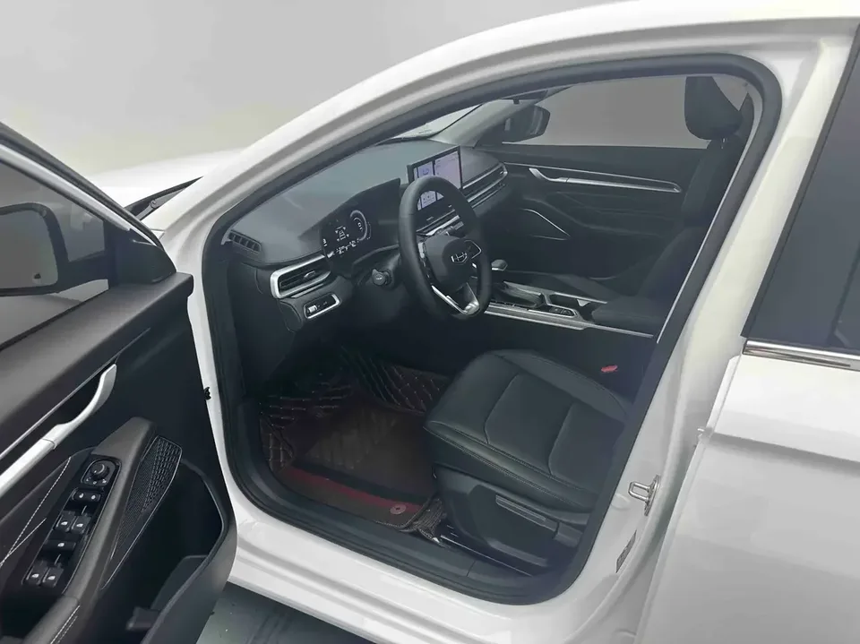 Geely Emgrand emgrand 2023 4th Generation Champion Edition 1.5L CVT Premium 2023 — thumbnail 5