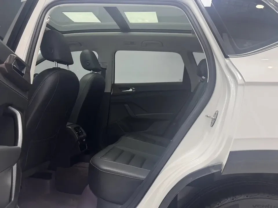 Volkswagen Tharu tuyue 2022 280TSI 2WD Deluxe Edition 2022 — миниатюра 5