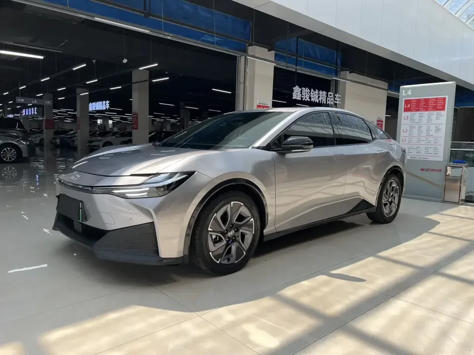 Toyota bZ3 Toyota bZ3 2024 Elite PRO 2024 — фото 1, купить с доставкой в Москву