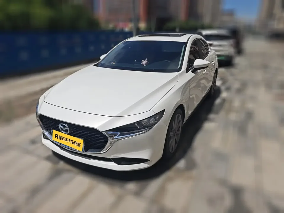 Mazda Axela Mazda3 Angkesela 2023 2.0L Automatic Premium Edition 2023 — photo 1, buy with delivery to Moscow