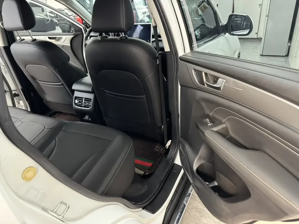 Haval M6 Haval M6 2021 PLUS 1.5T DCT Luxury Intelligent Connection 2023 — миниатюра 5