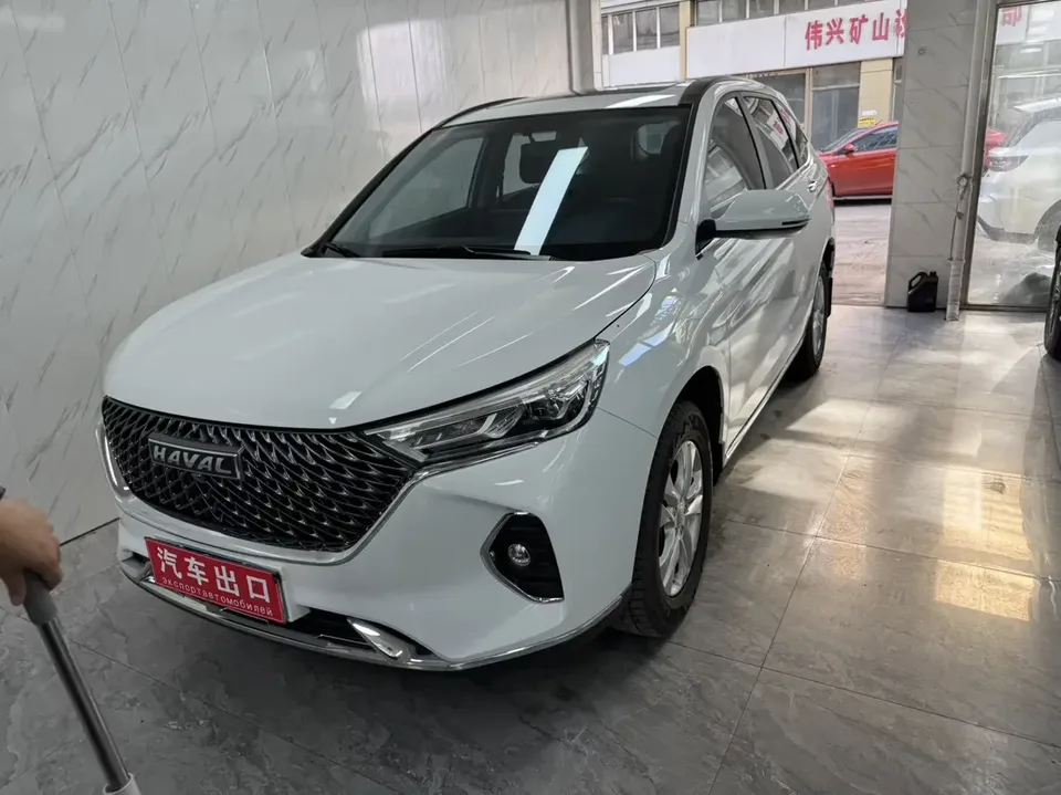 Haval M6 Haval M6 2021 PLUS 1.5T DCT Luxury Intelligent Connection 2023 — photo 1, buy with delivery to Moscow