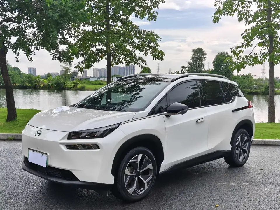 AION V AION V 2022 AION V Plus 70 Smart Edition Ternary Lithium 2023 — photo 1, buy with delivery to Moscow