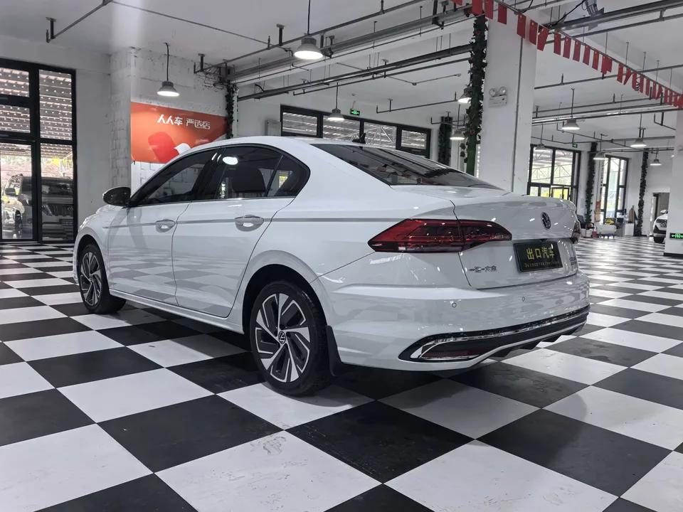Volkswagen Bora Bora 2023 200TSI DSG Joy Travel PRO Edition 2023 — thumbnail 2