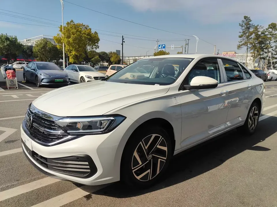 Volkswagen Sagitar Sagitar 2025 Modification 2: 300TSI DSG Beyond Edition 2026 — photo 1, buy with delivery to Moscow