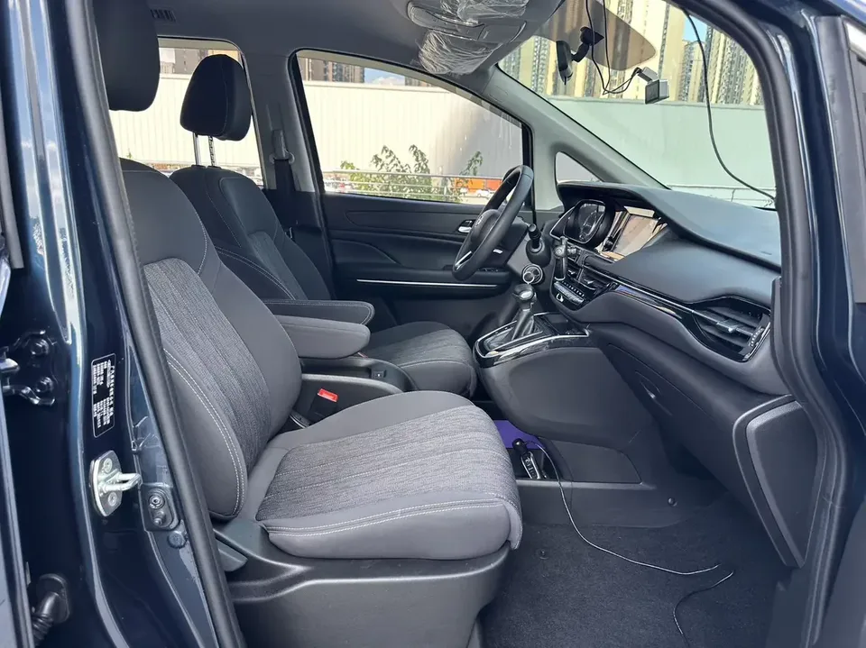 GAC Trumpchi M6 Trumpchi M6 2021 270T Automatic Elite Edition 7 Seaters 2022 — миниатюра 5