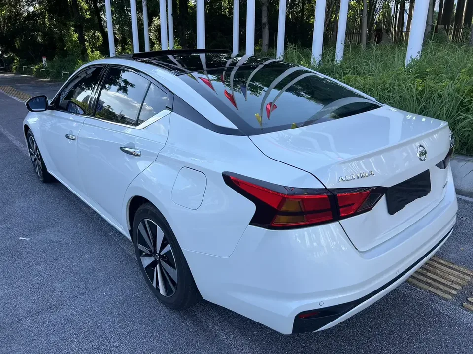 Nissan Altima Sound of nature 2021 2.0L XL Comfort Edition 2022 — thumbnail 2