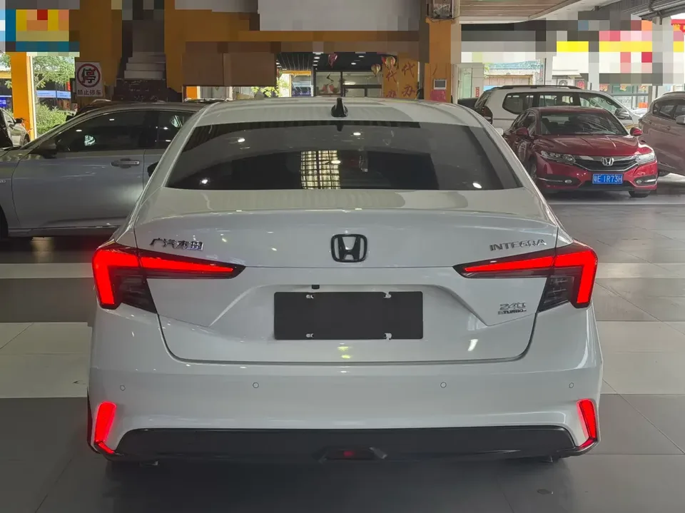 Honda Integra Style 2022 240TURBO CVT Tech Edition 2022 — thumbnail 2