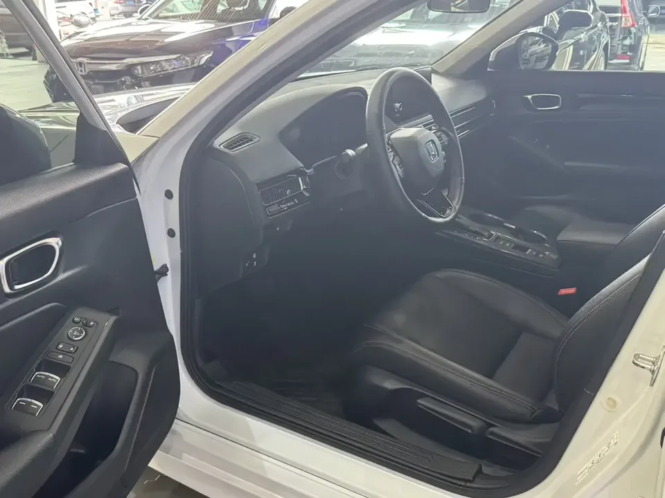 Honda Integra Style 2022 240TURBO CVT Tech Edition 2022 — thumbnail 4