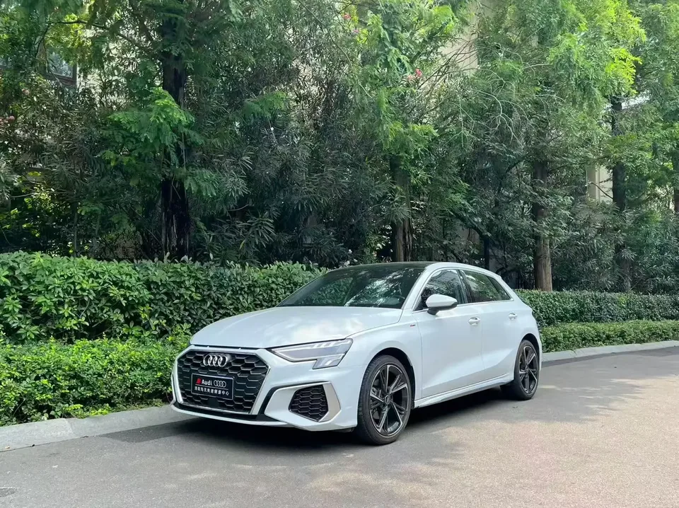Audi A3 Audi A3 2023 Sportback 35 TFSI Stylish and sporty 2023 — photo 1, buy with delivery to Moscow