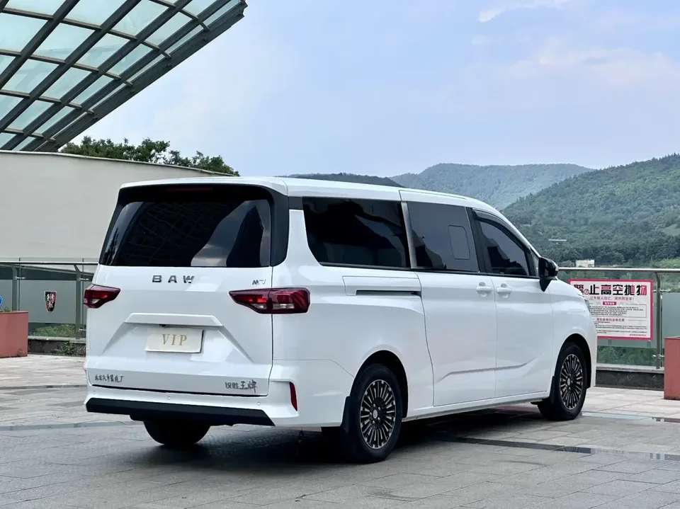 BAW Ruisheng Ace M7 Ruisheng Ace M7 2026 2.0L luxury automatic long axis 7 seats 2026 — миниатюра 2