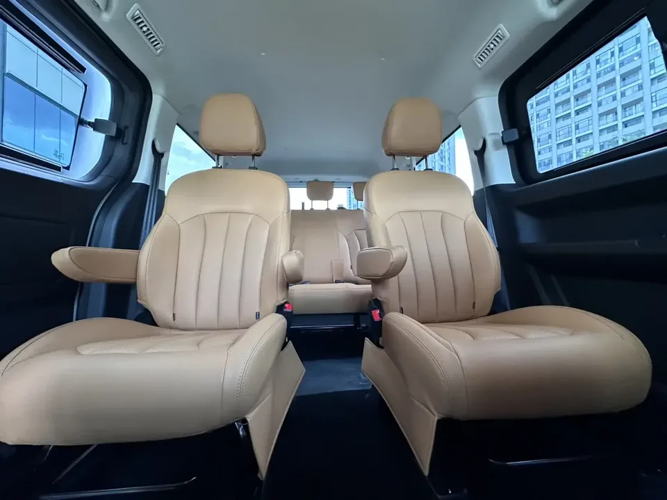 BAW Ruisheng Ace M7 Ruisheng Ace M7 2026 2.0L luxury automatic long axis 7 seats 2026 — миниатюра 4
