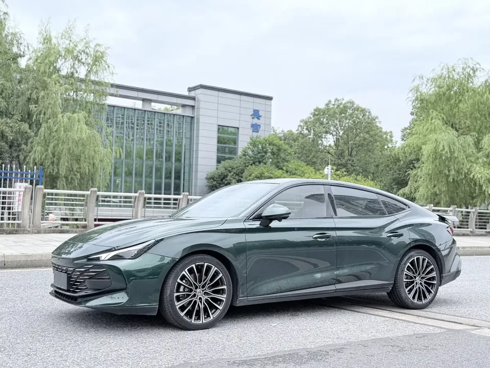 MG 7 MG7 2023 1.5T DCT Comfort Edition 2023 — photo 1, buy with delivery to Moscow