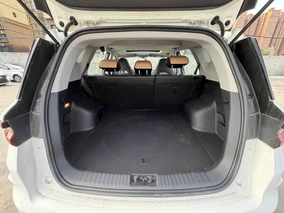 Geely Okavango Haoyue PRO 2024 1.5TD DCT vertical and horizontal + 2026 — thumbnail 5