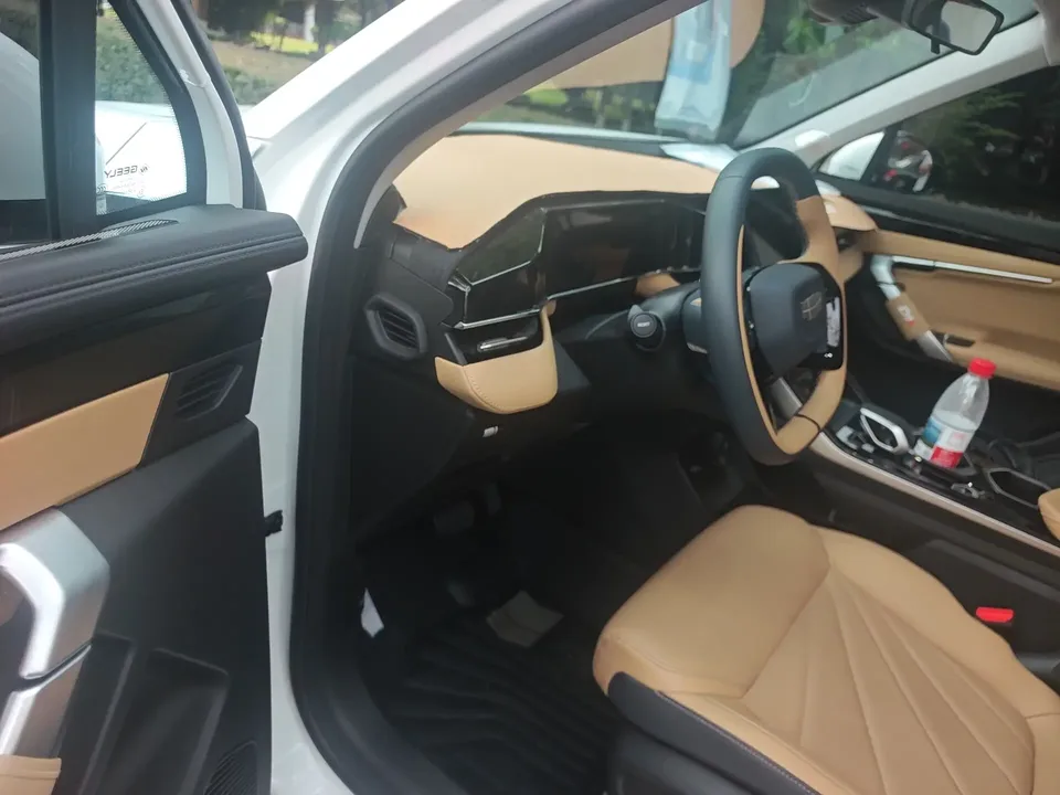 Geely Atlas L Boyue L 2023 1.5TD DCT Premium 2023 — thumbnail 4
